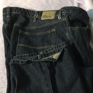Wrangler Straight Leg (irregular) jeans